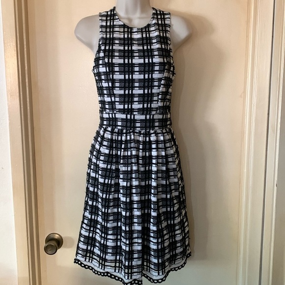 Neiman Marcus Dresses & Skirts - Neiman Marcus black and white cotton open weave fit and flare dress size XS